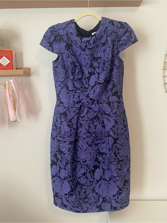 Carmen Marc Valvo Dresses & Skirts - Carmen Marc Valvo Black and Purple Floral Jacquard Sheath Dress
